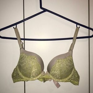 VS “Dream Angels” Push-up Bra
